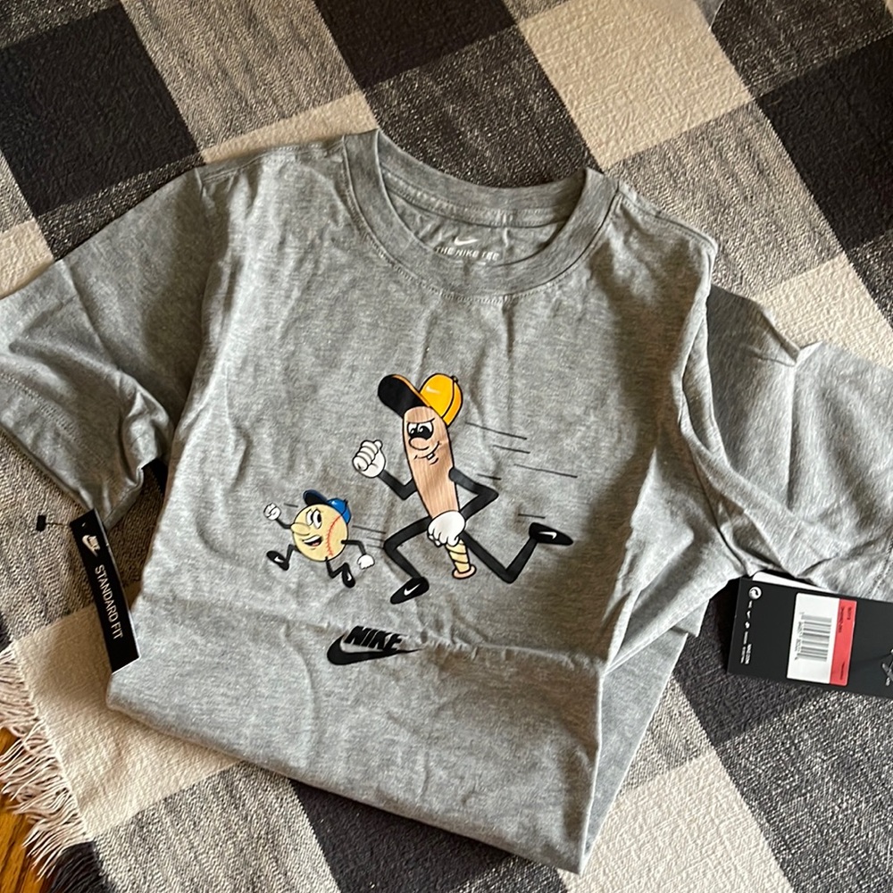 Boys Nike tee NWT